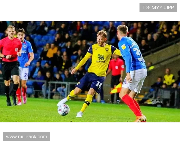 伯顿查与查尔顿的激烈对决谁能在赛场上笑到最后